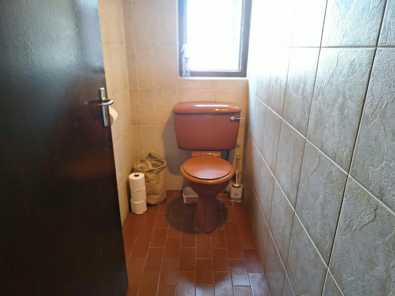 5 Bedroom Property for Sale in Wilkoppies North West